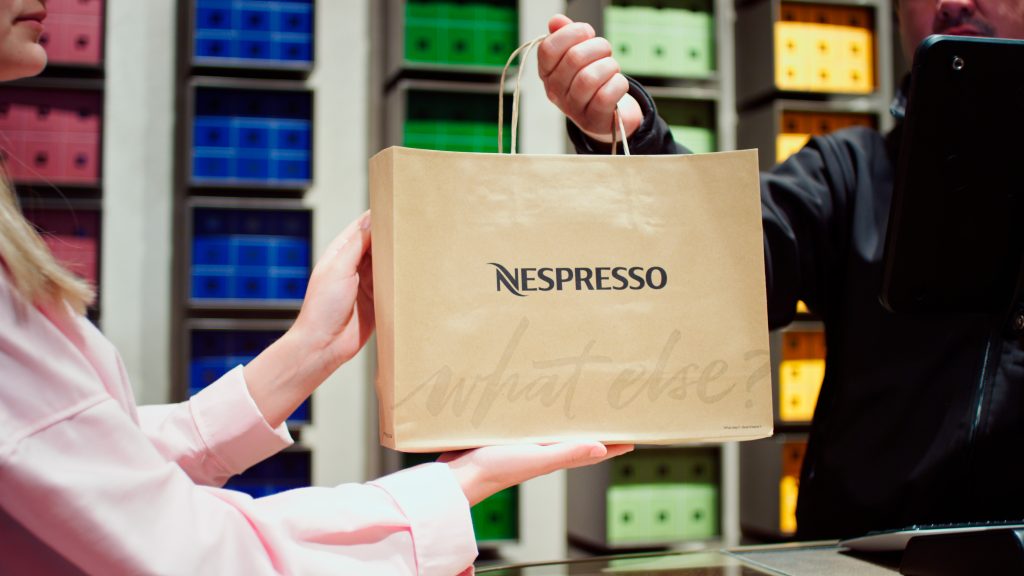 B001_C027_0101AK_001